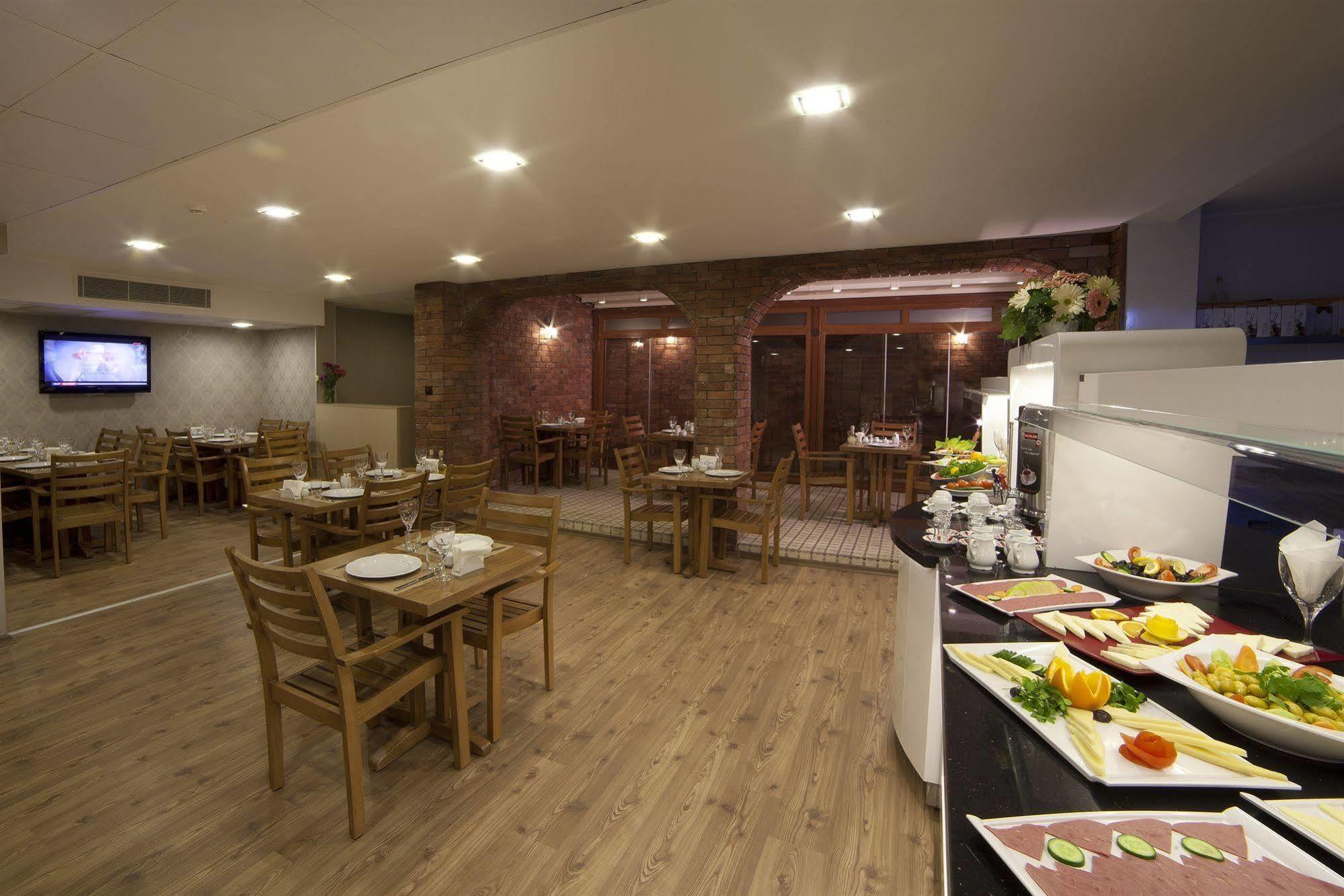 Walk In Hotel Esmirna Exterior foto